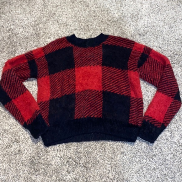 5 FOR $8 ❤️ Sweater - Picture 1 of 4